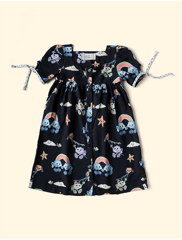 Vestidinho-infantil-curto-The-Mini-Forest-com-manguinha-curta-princesa-embarcando-com-a-criancada-em-um-sonho-muito-divertido.