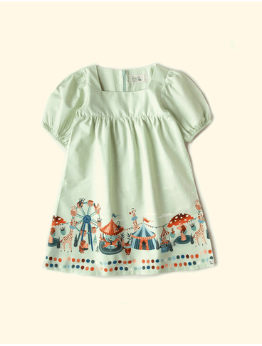 Vestido-Infantil-The-Mini-Forest-Manga-Bufante-Parque-de-Diversoes-Verde-trazendo-o-conforto-que-as-criancas-precisam-e-a-estampa-mais-divertida-da-floresta-