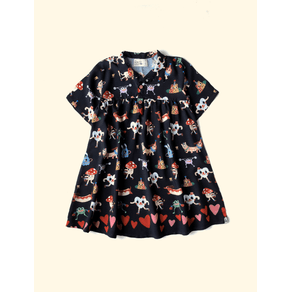 Vestido-Camisa-Infantil-Dia-de-Circo-The-Mini-Forest-Dia-de-Circo-Preto-com-estampa-fofa-de-varis-bichinhos-fantasiados-para-o-espetaculo-do-circo.