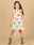 Vestido-Infantil-Babadinho-The-Mini-Forest-Vira-Estrela-Baunilha-com-as-estrelinhas-mais-fofas-para-compor-o-look-das-criancas.