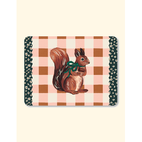 Lugar-Americano-Squirrel-na-The-Mini-Forest-com-estampa-do-esquilinho-mais-fofo-da-floresta. Lugar-Americano-Squirrel-na-The-Mini-Forest-com-estampa-do-esquilinho-mais-fofo-da-floresta.