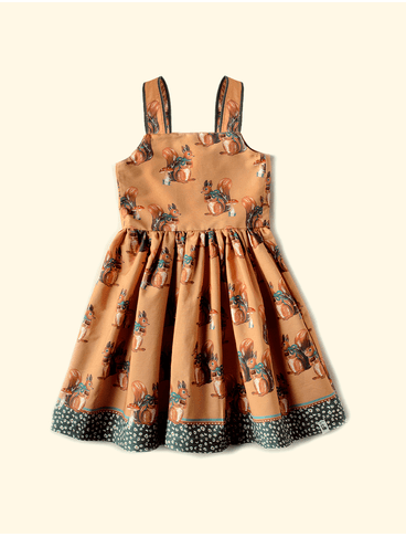 Vestido-Infantil-Alcinha-Squirrel-Caramelo-na-The-Mini-Forest-com-estampa-do-esquilinho-mais-fofo-da-floresta.
