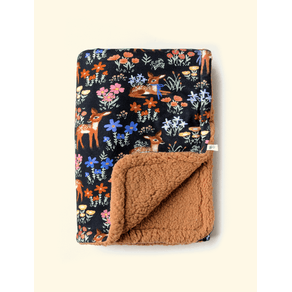 Manta-de-Bebe-Inverno-The-Mini-Forest-Jardim-dos-Cervos-Preto-trazendo-a-estampa-dos-bambis-mais-fofos-da-floresta. Manta-de-Bebe-Inverno-The-Mini-Forest-Jardim-dos-Cervos-Preto-trazendo-a-estampa-dos-bambis-mais-fofos-da-floresta.