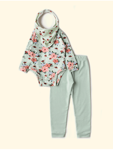 Kit-de-Bebe-Body-Calca-e-Babador-The-Mini-Forest-Joaninha-Verde-a-colecao-perfeita-para-os-primeiros-meses-dos-bebes.
