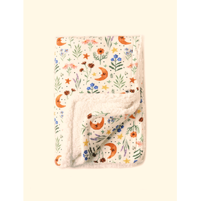 Manta-de-Bebe-Inverno-The-Mini-Forest-Noite-Florida-Baunilha-trazendo-a-estampa-da-lua-pelos-bosques-floridos. Manta-de-Bebe-Inverno-The-Mini-Forest-Noite-Florida-Baunilha-trazendo-a-estampa-da-lua-pelos-bosques-floridos.