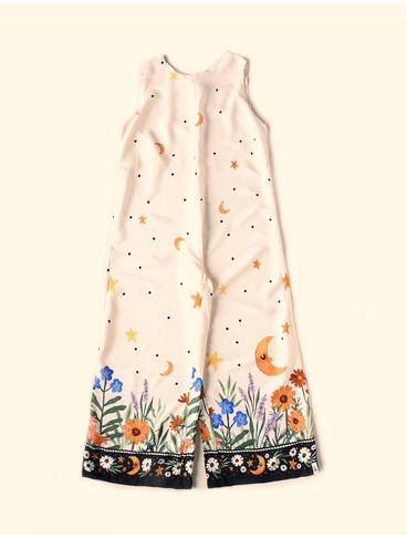 Macacao-Wide-Leg-The-Mini-Forest-Noite-Florida-Baunilha-trazendo-a-estampa-da-lua-pelos-bosques-floridos.
