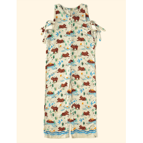 Macacao-Infantil-Amarracao-Lateral-The-Mini-Forest-Amigos-a-Beira-D-agua-Baunilha-a-roupinha-de-bebe-com-estampa-de-capivaras. Macacao-Infantil-Amarracao-Lateral-The-Mini-Forest-Amigos-a-Beira-D-agua-Baunilha-a-roupinha-de-bebe-com-estampa-de-capivaras.