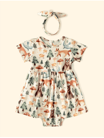 Vestido-Body-de-Bebe-The-Mini-Forest-Trilha-dos-Sonhos-Baunilha-com-estampa-de-urso-e-raposas-na-floresta.
