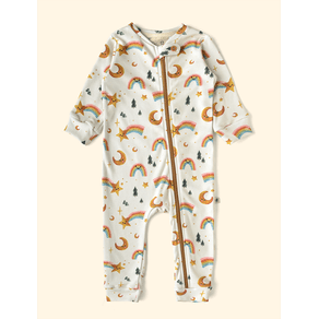 Macacao-de-Bebe-The-Mini-Forest-Vale-Encantado-Baunilha-roupinha-infantil-com-estampa-de-ceu. Macacao-de-Bebe-The-Mini-Forest-Vale-Encantado-Baunilha-roupinha-infantil-com-estampa-de-ceu.