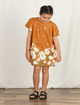 4629_vestido_infantil_decote_quadrado_the-miniforest-bee_menina-de-vestido