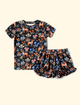 Pijama-Infantil-de-Verao-The-Mini-Forest-Jardim-dos-Cervos-Preto-trazendo-a-estampa-dos-bambis-mais-fofos-da-floresta.
