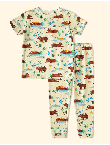 Pijama-Infantil-The-Mini-Forest-Amigos-a-Beira-D-agua-Baunilha-a-roupinha-de-bebe-com-estampa-de-capivaras.