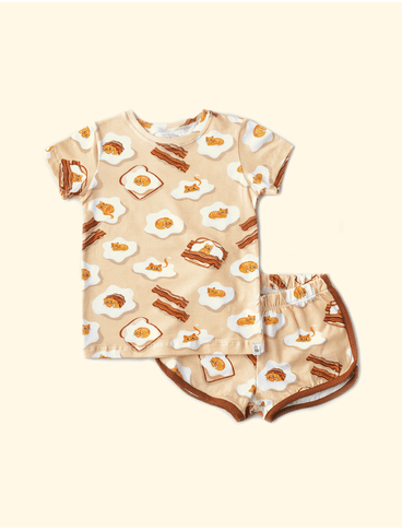 Pijama-Infantil-de-Verao-The-Mini-Forest-Gatovo-Amarelinho-trazendo-o-gatinho-mais-fofo-da-floresta-que-parede-um-ovo-frito.